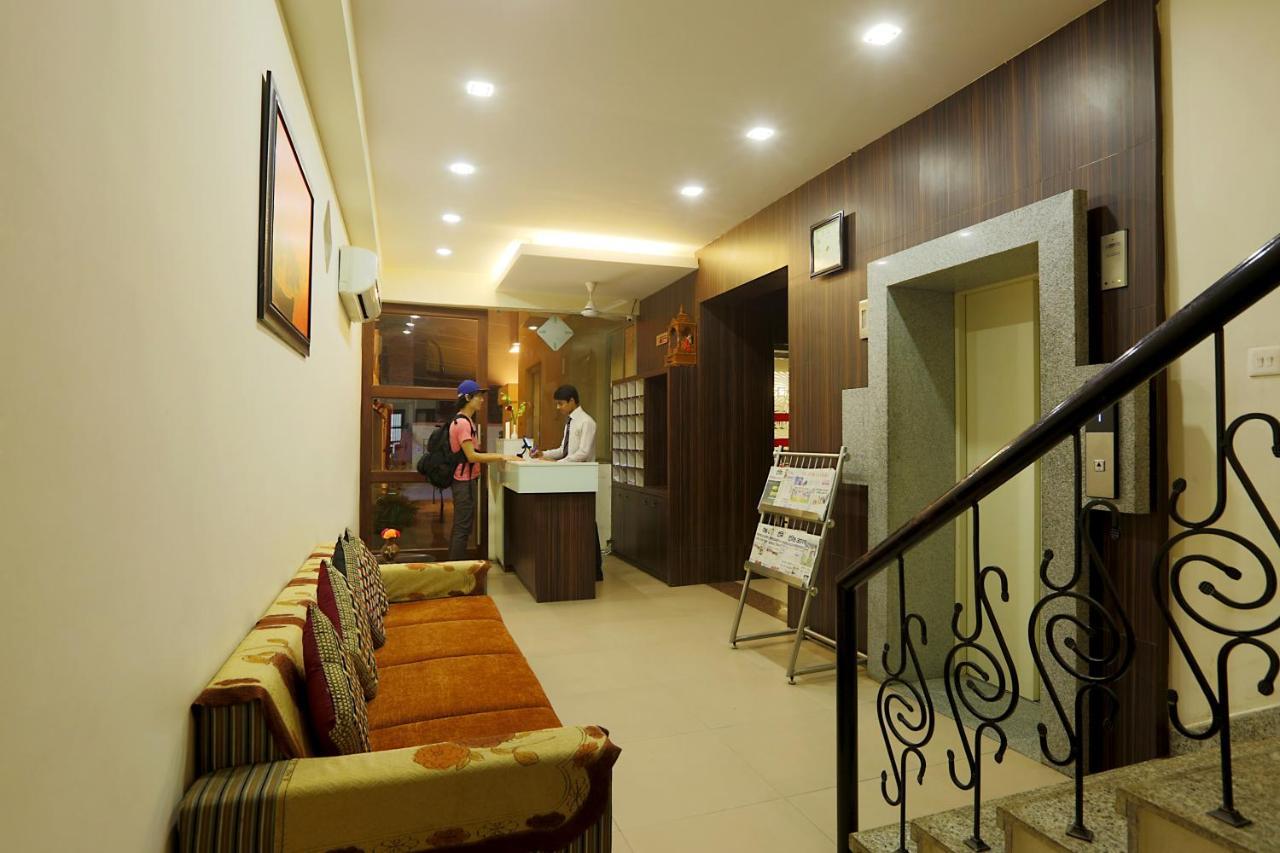 Hotel Premiere Villa Варанаси Екстериор снимка